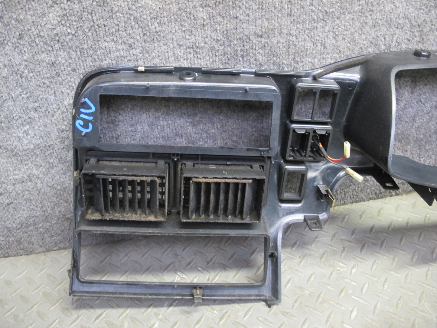 99-01 Isuzu Vehicross Dash Dashboard Cluster Radio Vent Trim Bezel Panel OEM