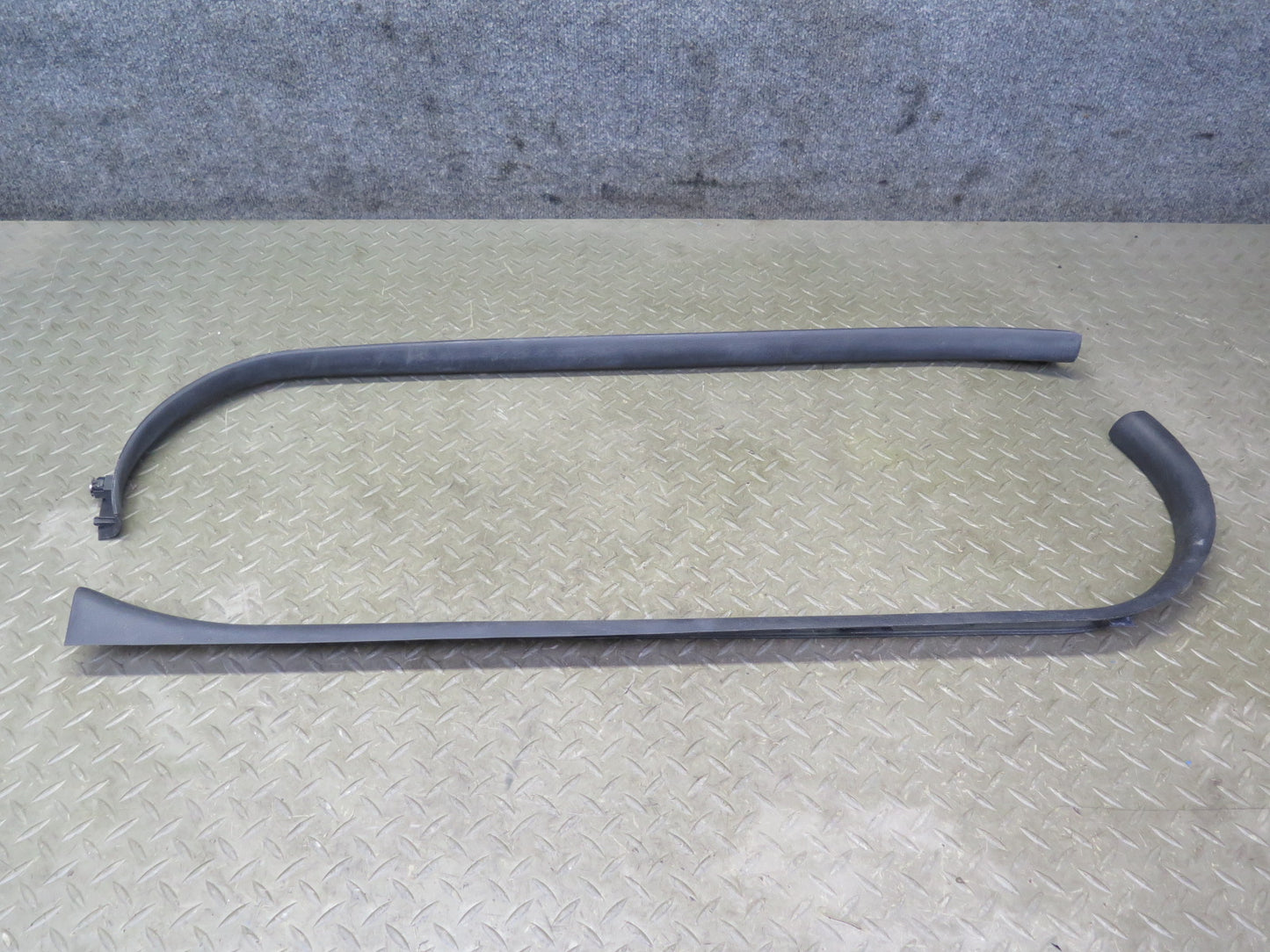 03-09 Nissan Z33 350Z Left & Right Door Inner Scuff Step Sill Plate Trim Set OEM
