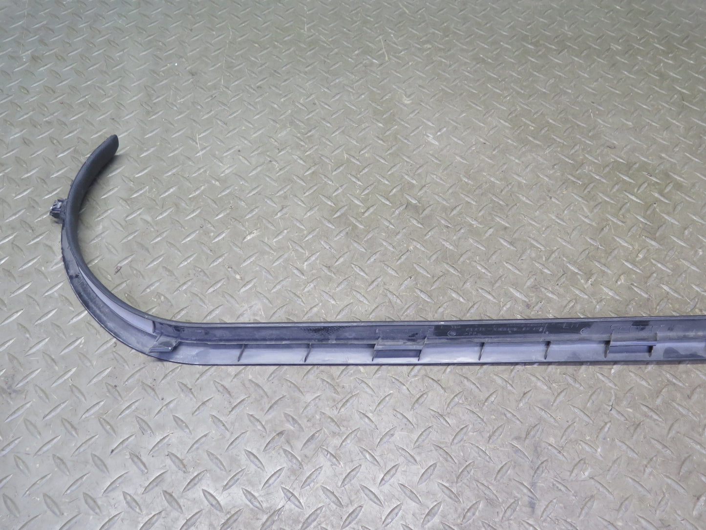 03-09 Nissan Z33 350Z Left & Right Door Inner Scuff Step Sill Plate Trim Set OEM