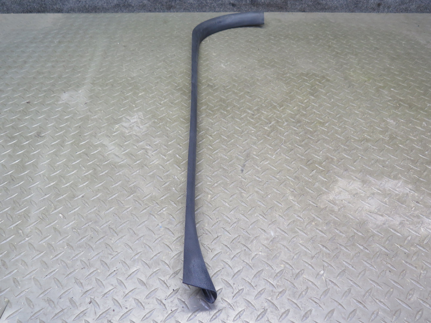 03-09 Nissan Z33 350Z Left & Right Door Inner Scuff Step Sill Plate Trim Set OEM