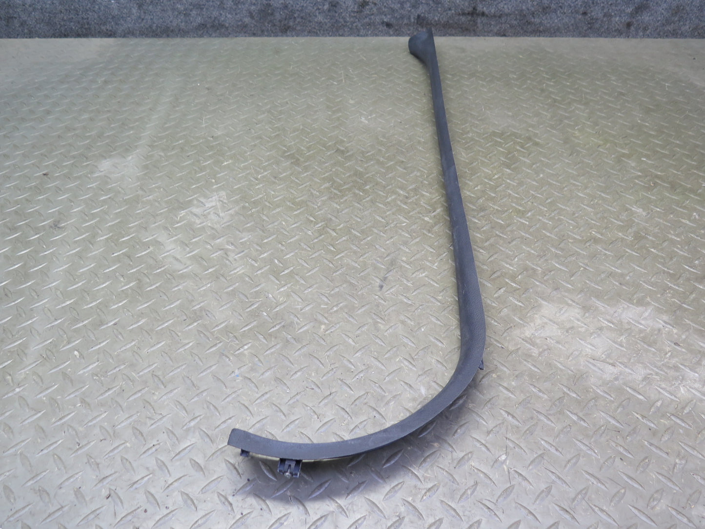 03-09 Nissan Z33 350Z Left & Right Door Inner Scuff Step Sill Plate Trim Set OEM