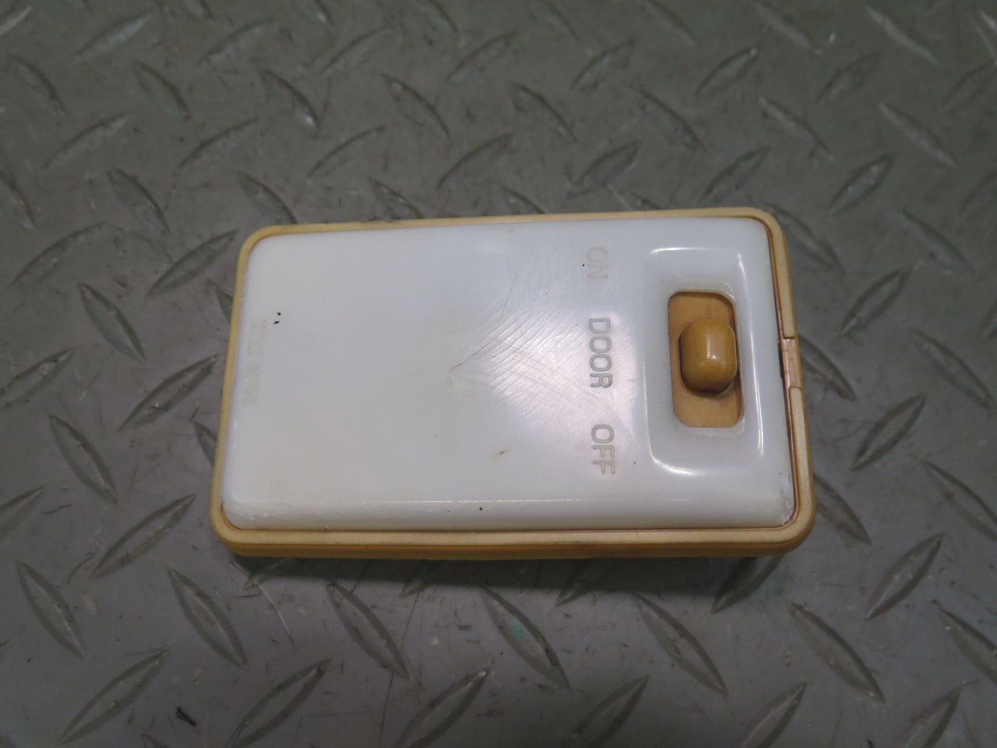 84-86 Nissan Z31 300ZX Interior Dome Light Lamp OEM