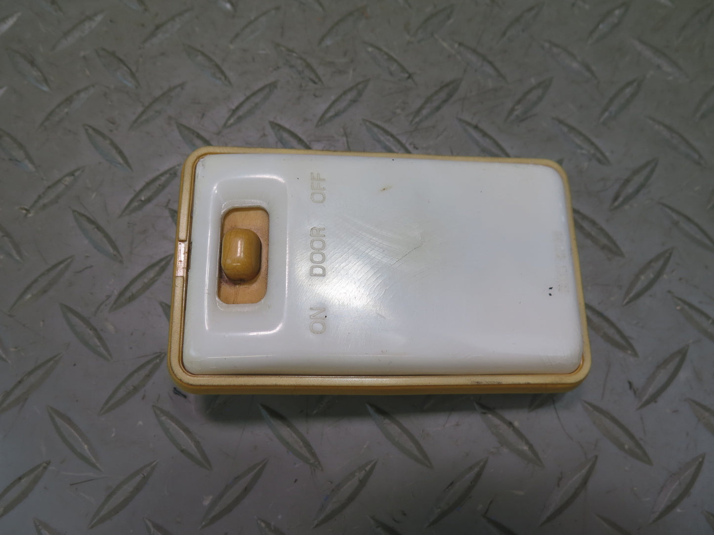 84-86 Nissan Z31 300ZX Interior Dome Light Lamp OEM