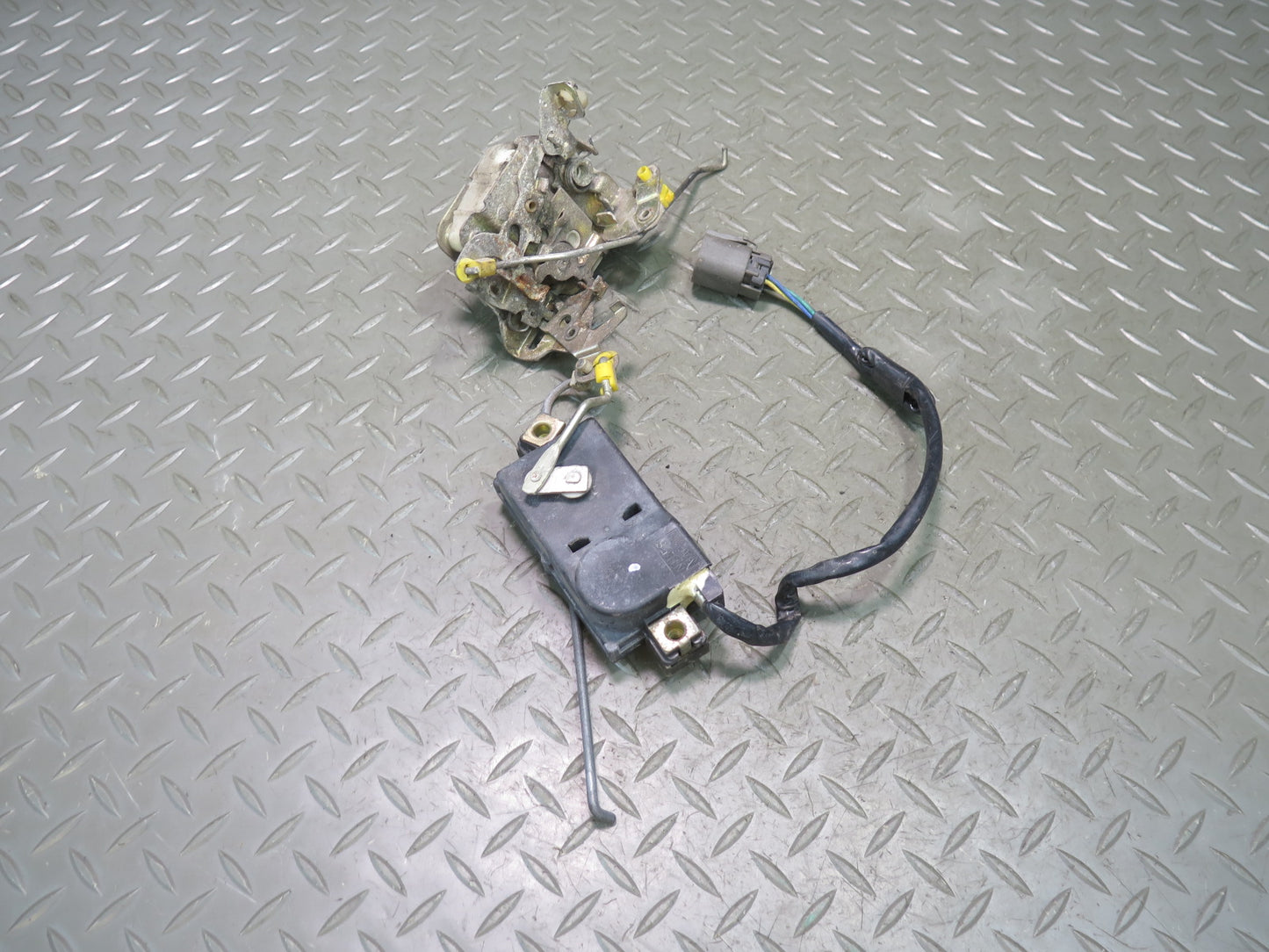 85-86 Nissan Z31 300ZX 2+0 Right Passenger Door Lock Latch Actuator OEM