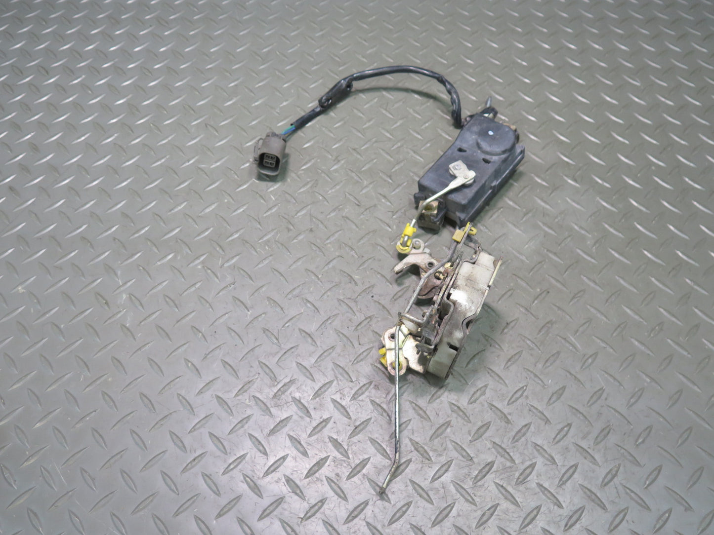 85-86 Nissan Z31 300ZX 2+0 Right Passenger Door Lock Latch Actuator OEM