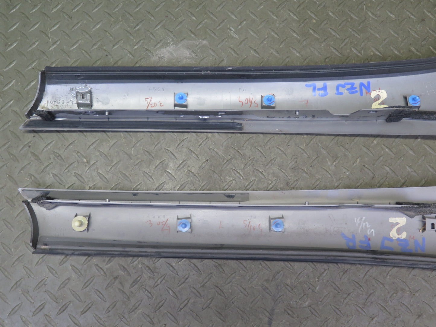 10-19 Nissan 370Z Z34 Convertible Set of 2 Front Exterior A Pillar Molding OEM