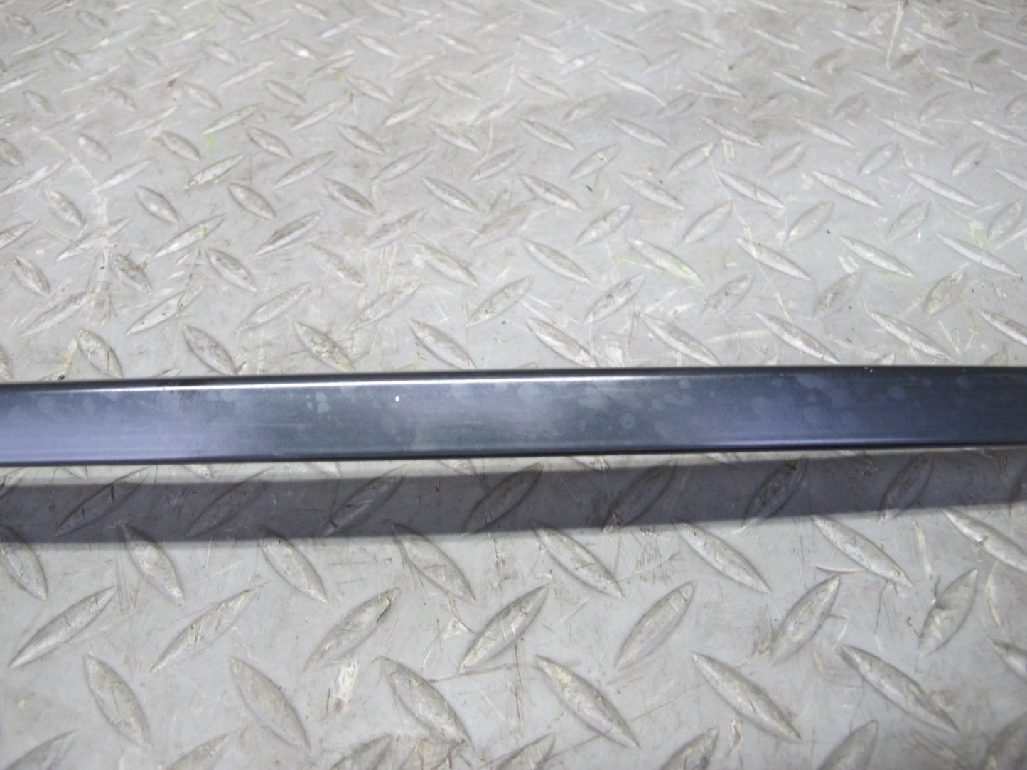 08-10 Porsche Cayenne 957 Front Windshield Exterior A Pillar Trim Molding Set