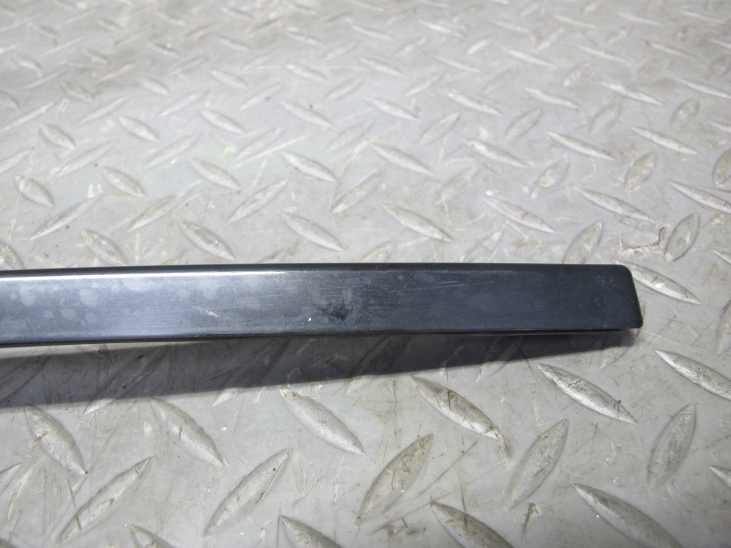 08-10 Porsche Cayenne 957 Front Windshield Exterior A Pillar Trim Molding Set