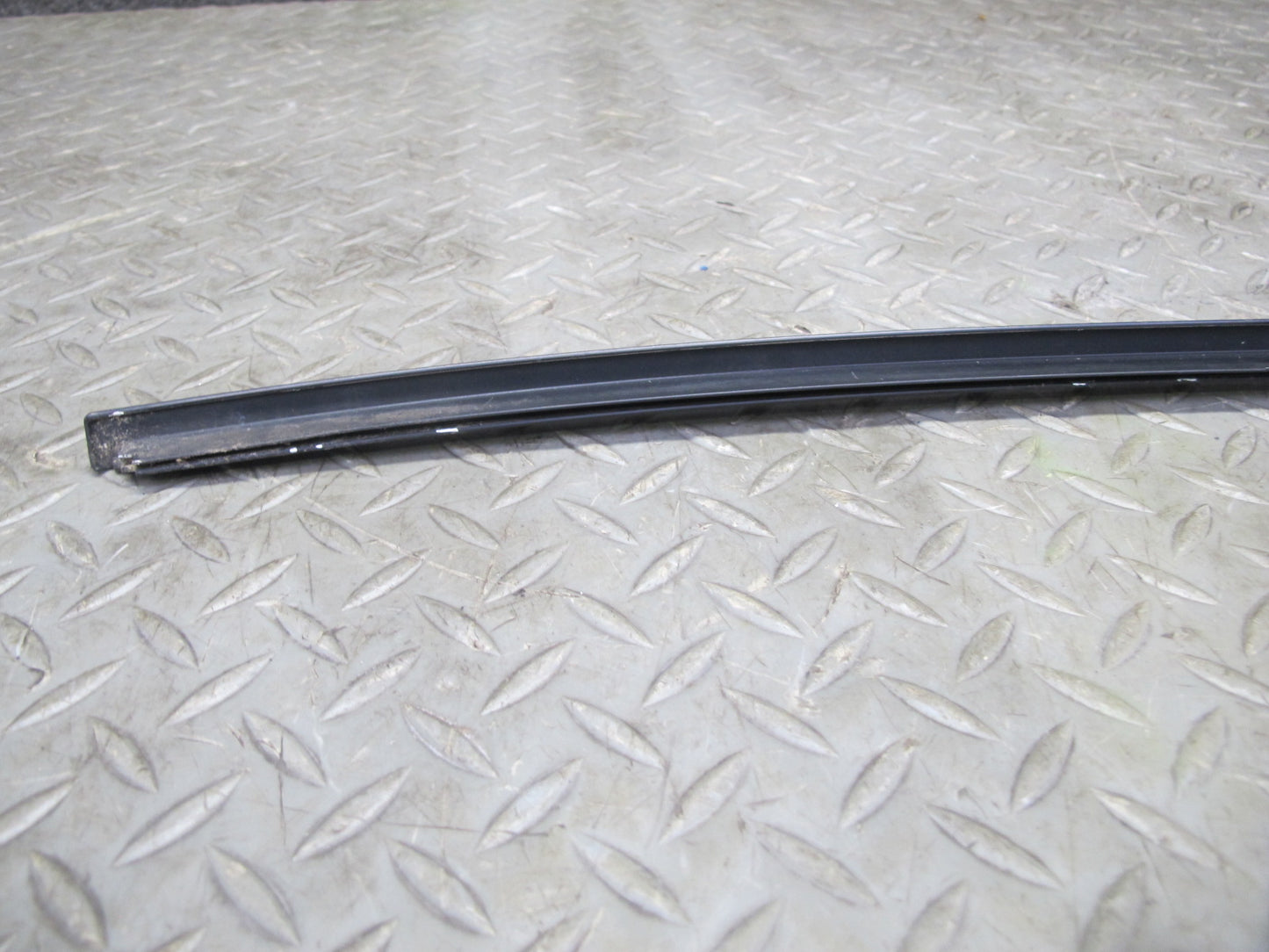 08-10 Porsche Cayenne 957 Front Windshield Exterior A Pillar Trim Molding Set