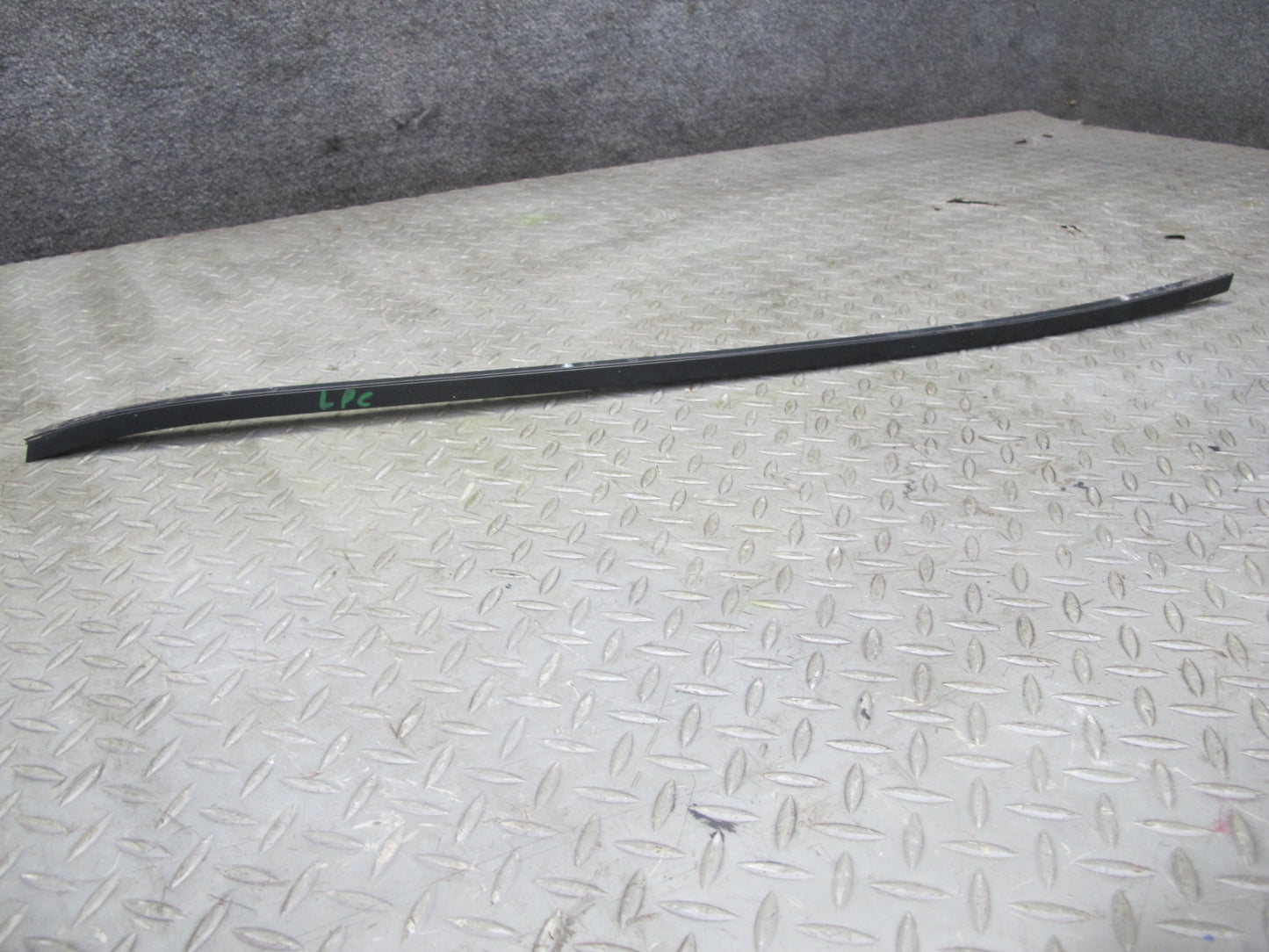 08-10 Porsche Cayenne 957 Front Windshield Exterior A Pillar Trim Molding Set