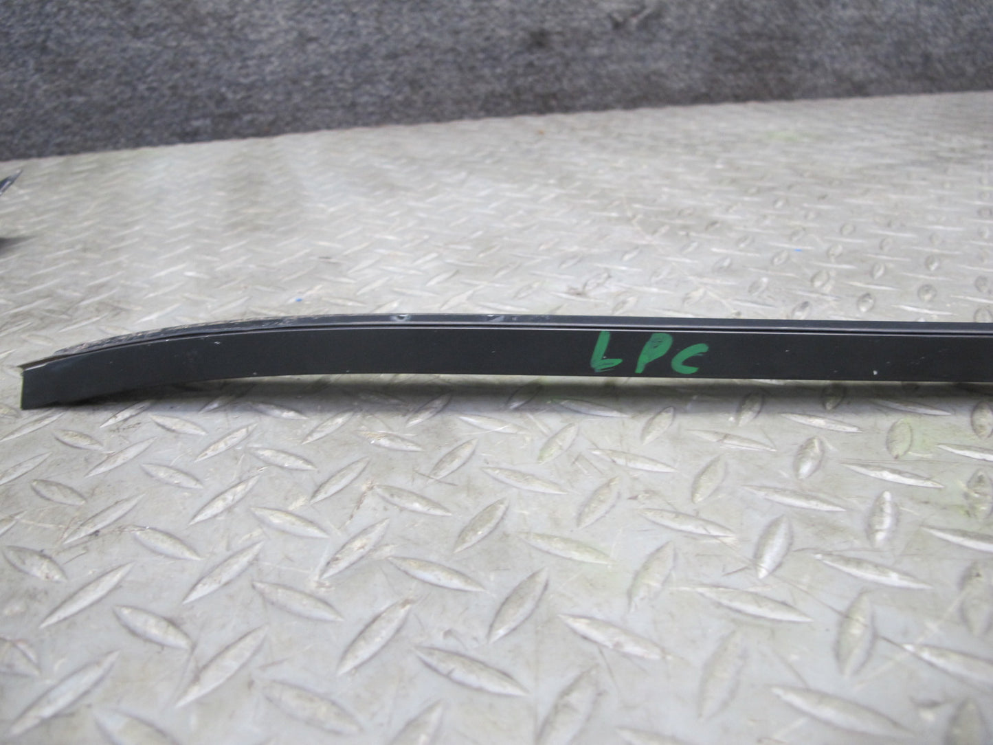 08-10 Porsche Cayenne 957 Front Windshield Exterior A Pillar Trim Molding Set