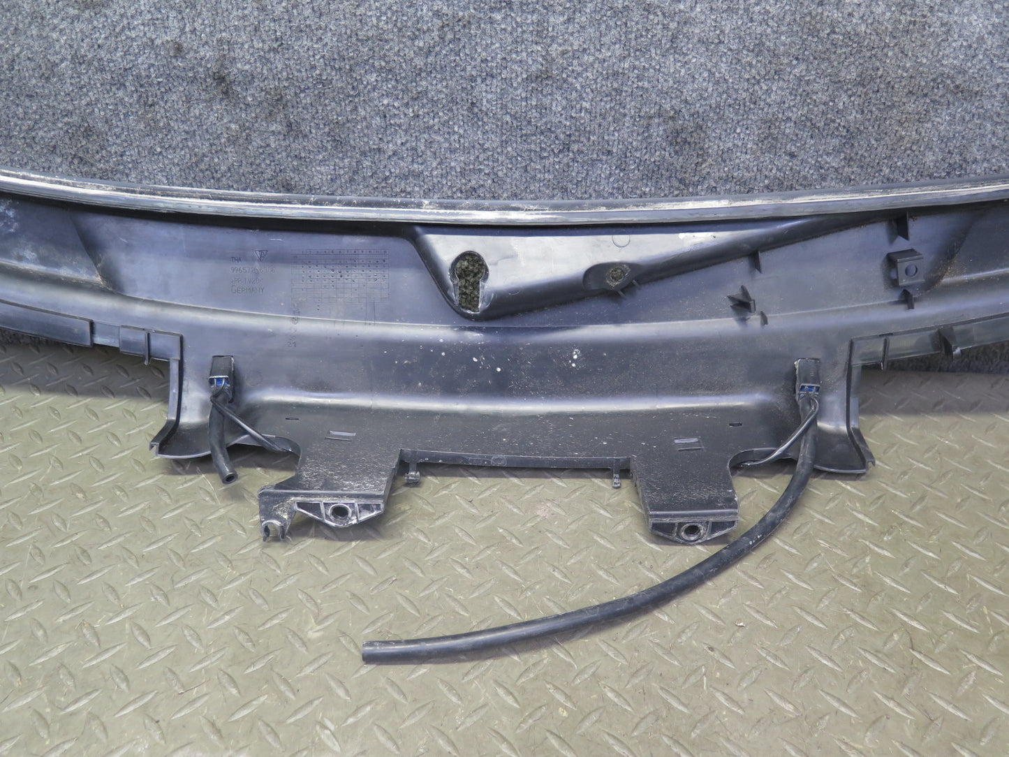 2000-2004 Porsche 911 996 Carrera Windshield Wiper Vent Cowl Grille Panel
