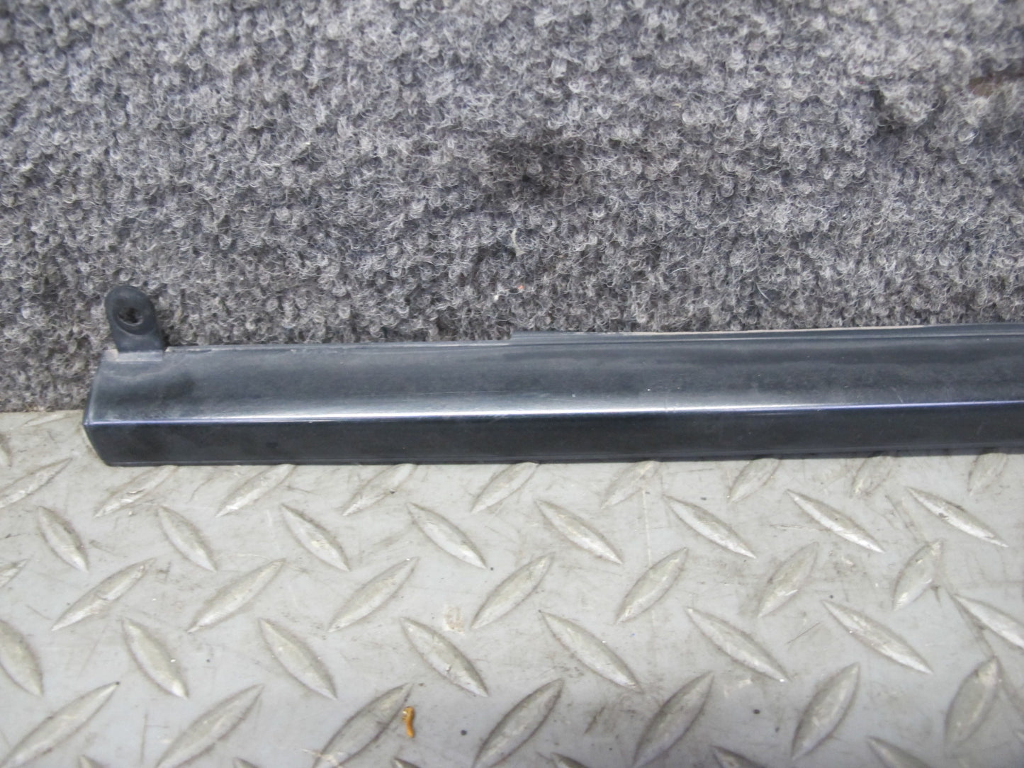 87-91 BMW E30 325i Convertible Left & Right Door Molding Rubber Seal Set OEM