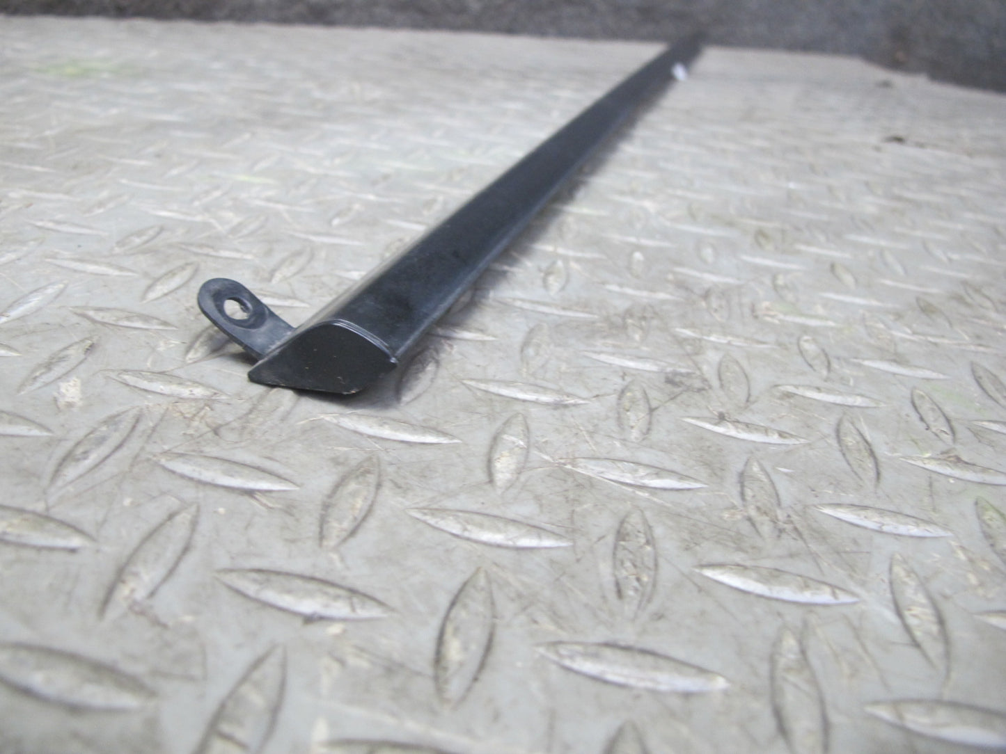 87-91 BMW E30 325i Convertible Left & Right Door Molding Rubber Seal Set OEM