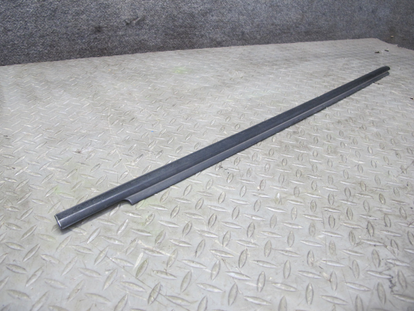 87-91 BMW E30 325i Convertible Left & Right Door Molding Rubber Seal Set OEM