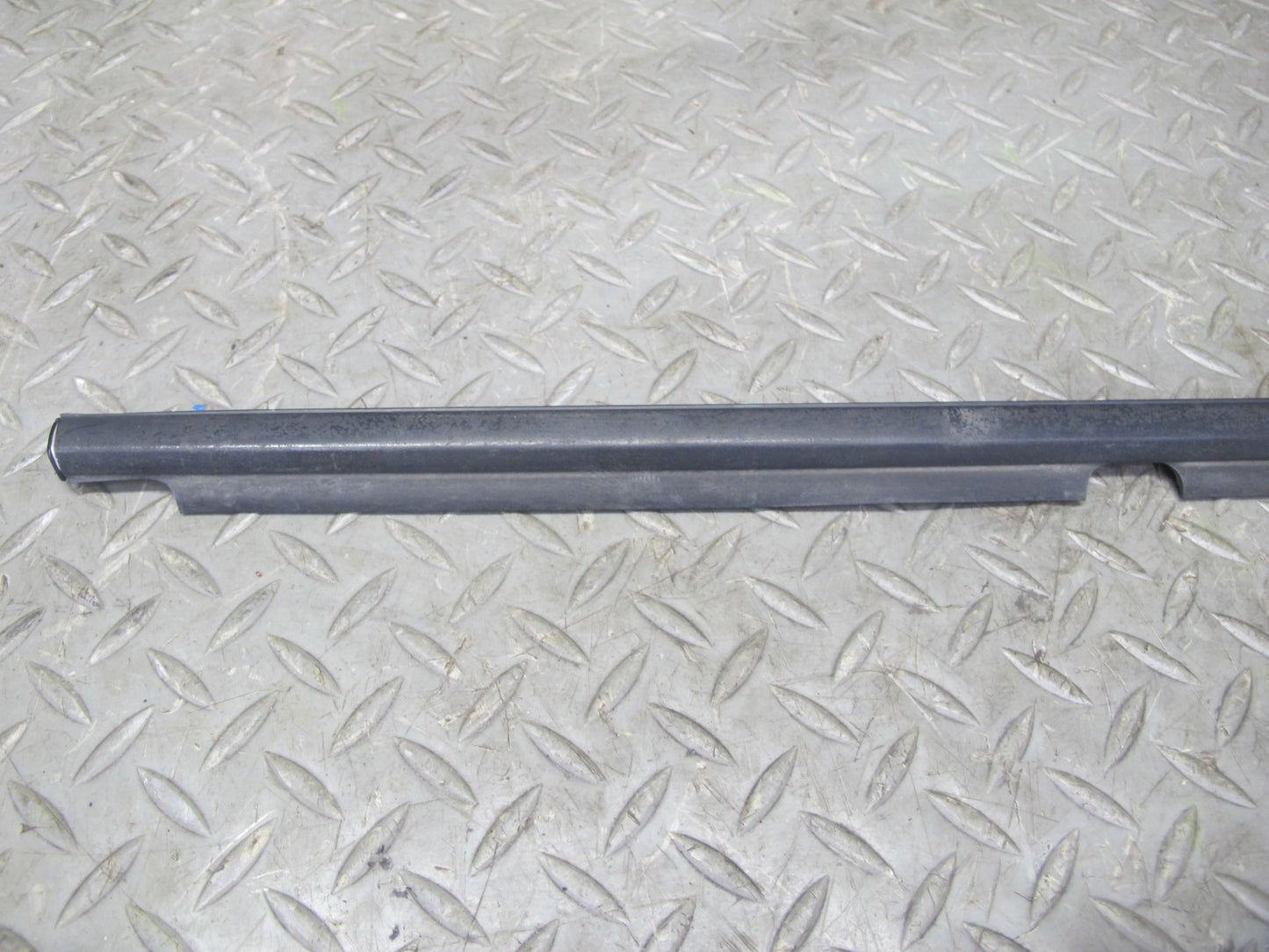 87-91 BMW E30 325i Convertible Left & Right Door Molding Rubber Seal Set OEM