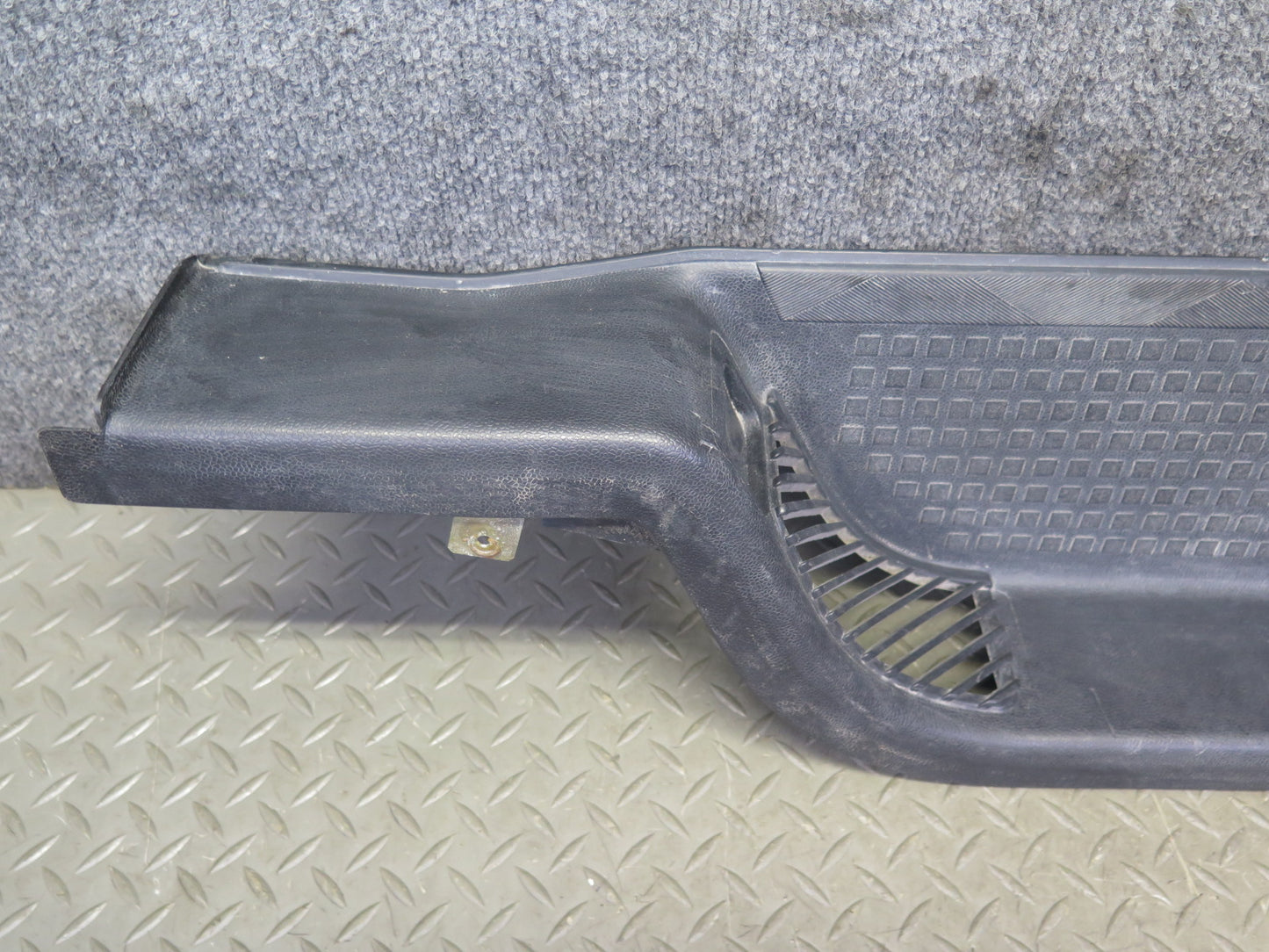 99-03 VW Eurovan T4 Right Sliding Door Step Sill Trim Panel 7D0863726 OEM