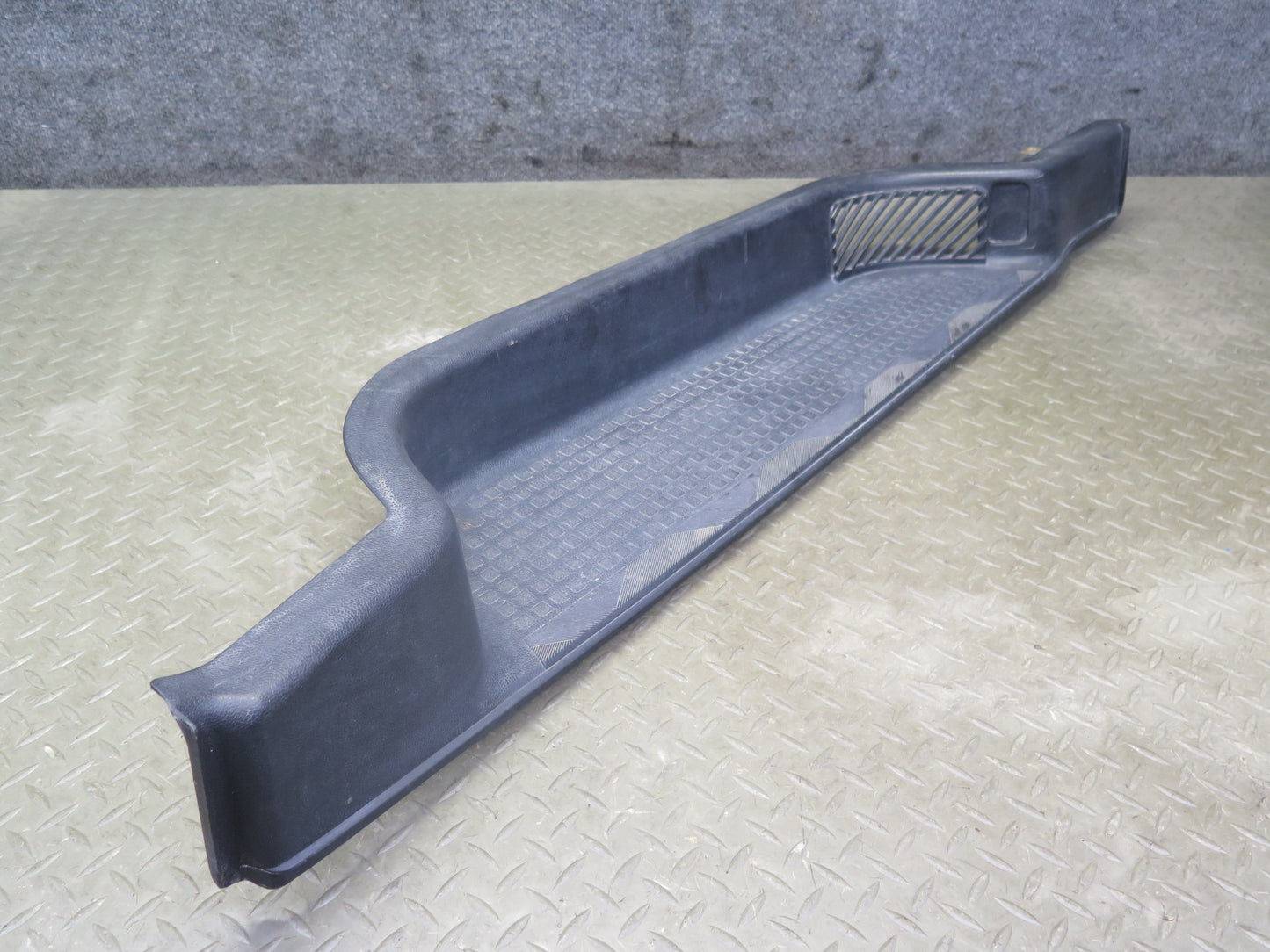 99-03 VW Eurovan T4 Right Sliding Door Step Sill Trim Panel 7D0863726 OEM