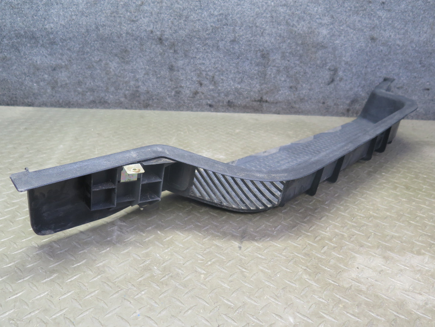99-03 VW Eurovan T4 Right Sliding Door Step Sill Trim Panel 7D0863726 OEM