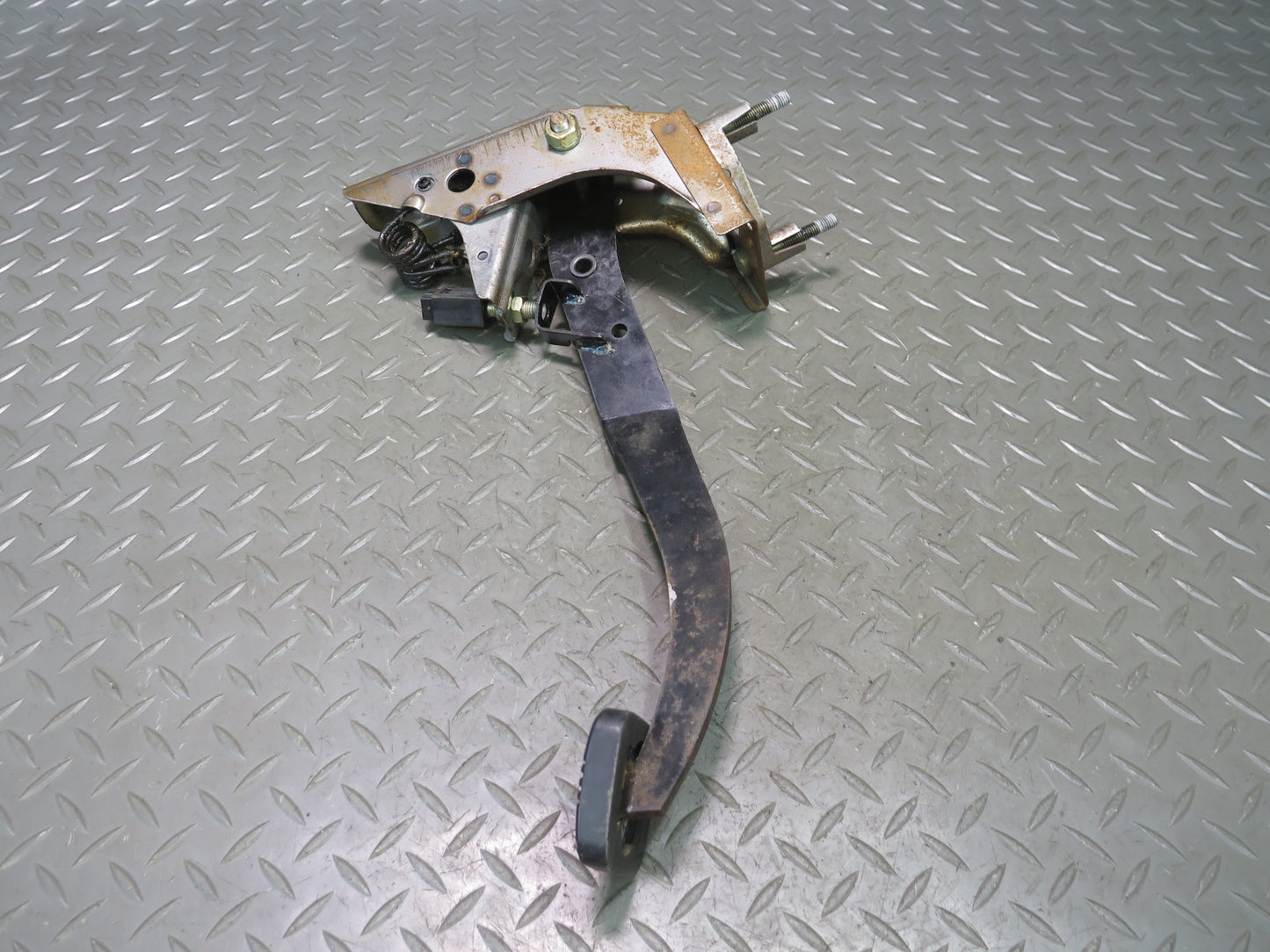 84-86 Nissan Z31 300ZX M/T Gas Brake Stop Clutch Pedal Set of 3 OEM