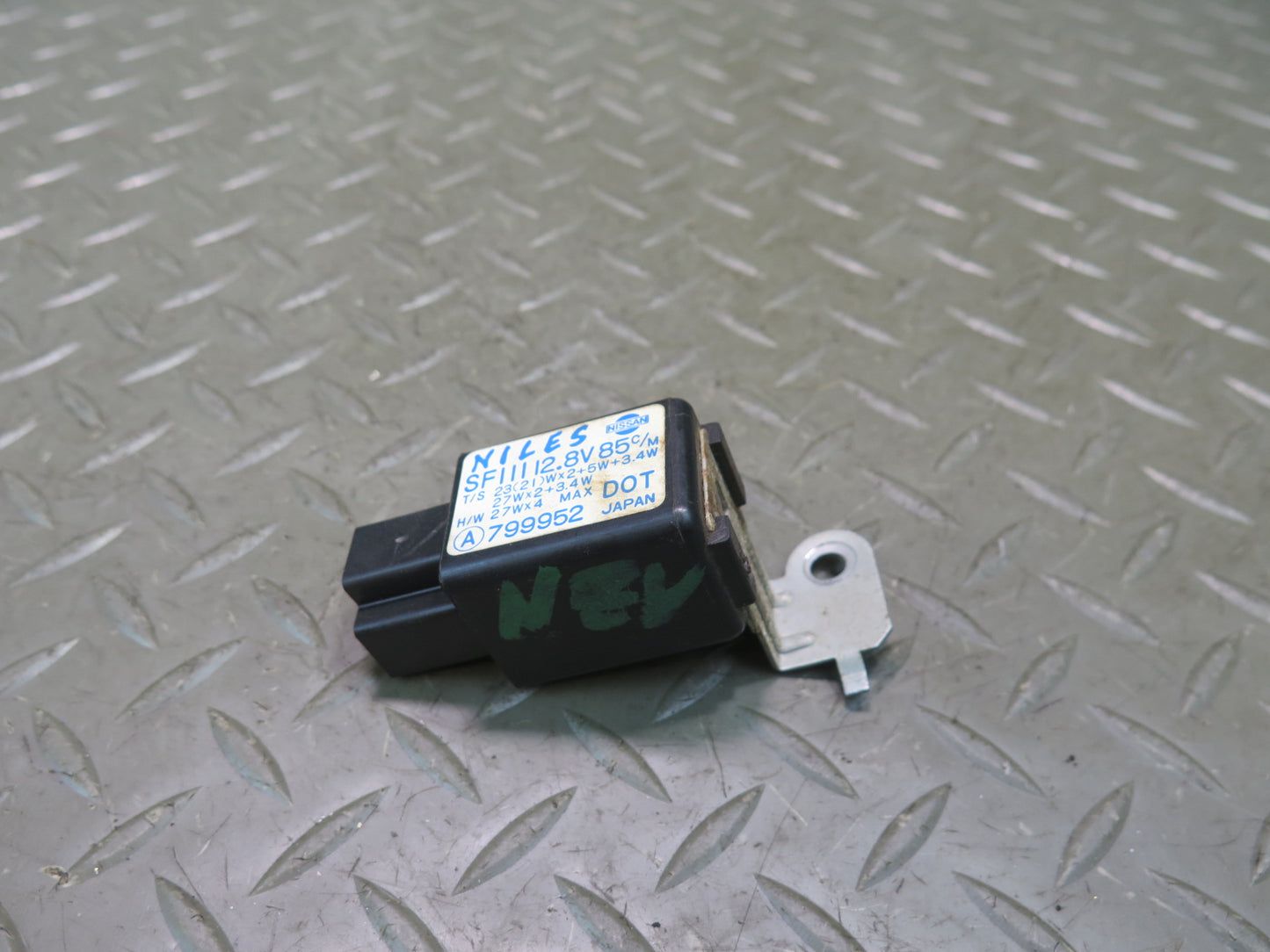 84-89 Nissan 300ZX Z31 Turn Signal Flasher Relay OEM