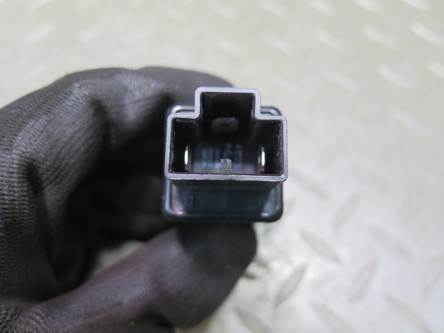 84-89 Nissan 300ZX Z31 Turn Signal Flasher Relay OEM
