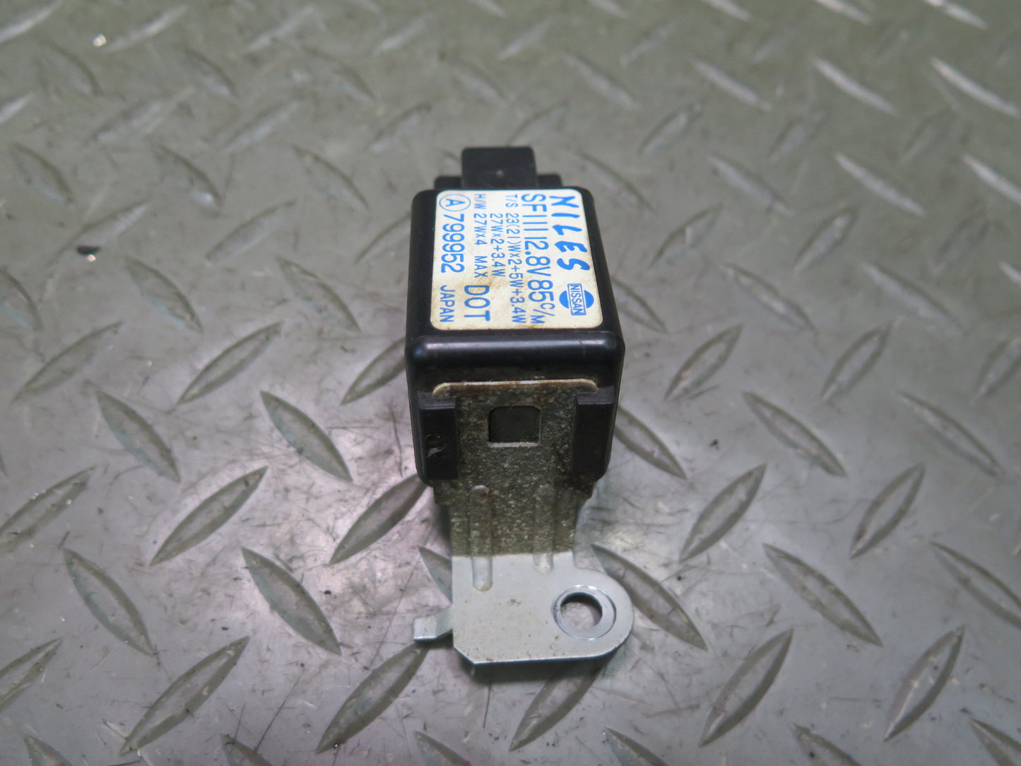 84-89 Nissan 300ZX Z31 Turn Signal Flasher Relay OEM