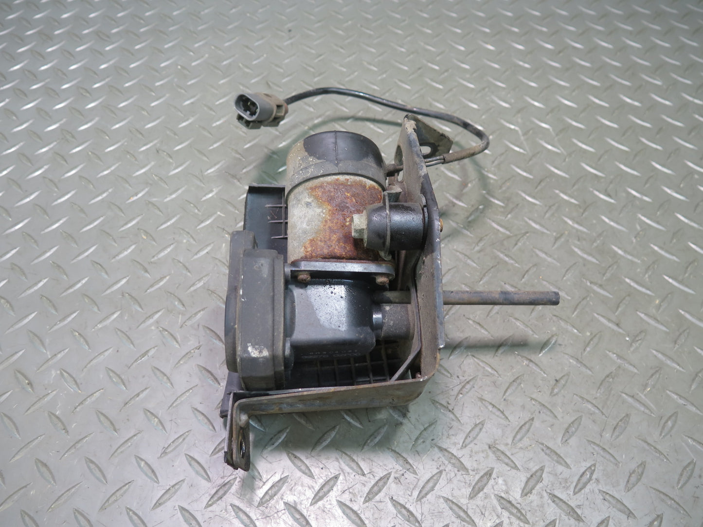 84-89 Nissan 300ZX Z31 Turbo Vacuum Pump Ascd 60K Miles 92276-02P00 OEM