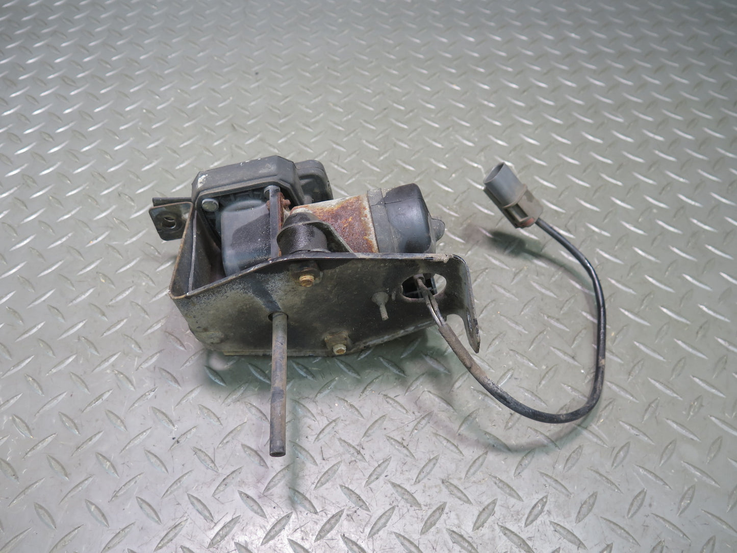 84-89 Nissan 300ZX Z31 Turbo Vacuum Pump Ascd 60K Miles 92276-02P00 OEM