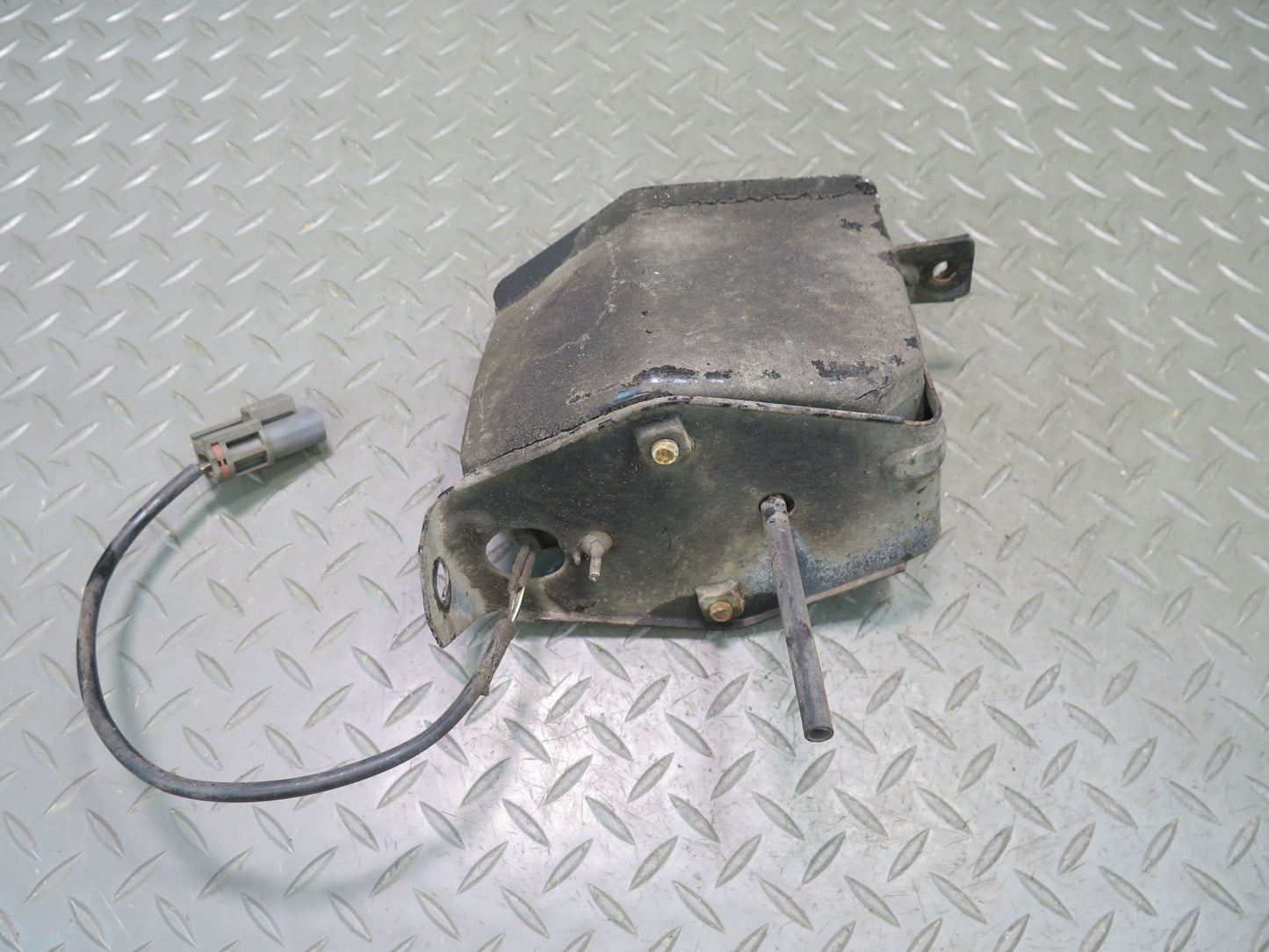 84-89 Nissan 300ZX Z31 Turbo Vacuum Pump Ascd 60K Miles 92276-02P00 OEM