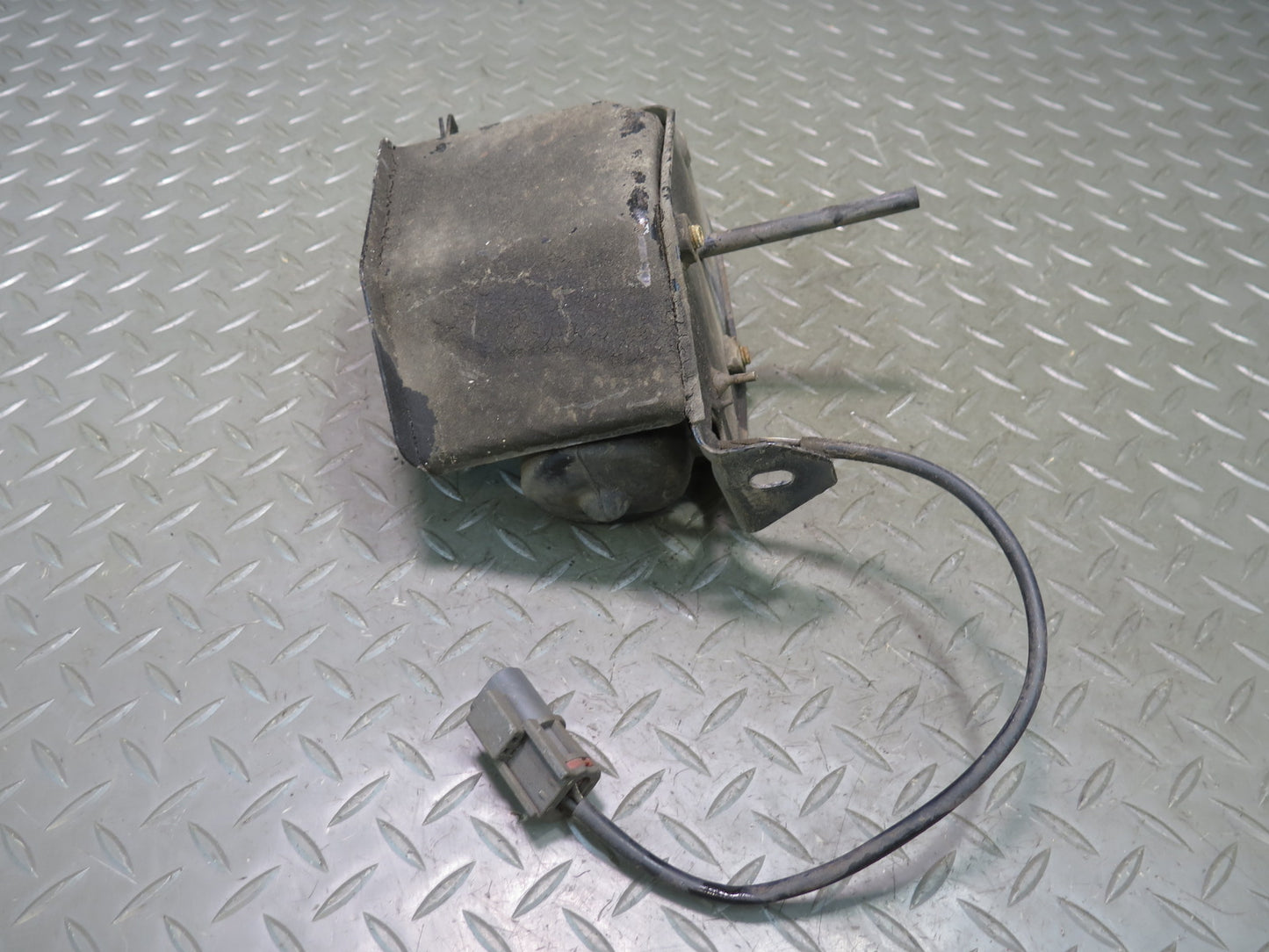84-89 Nissan 300ZX Z31 Turbo Vacuum Pump Ascd 60K Miles 92276-02P00 OEM