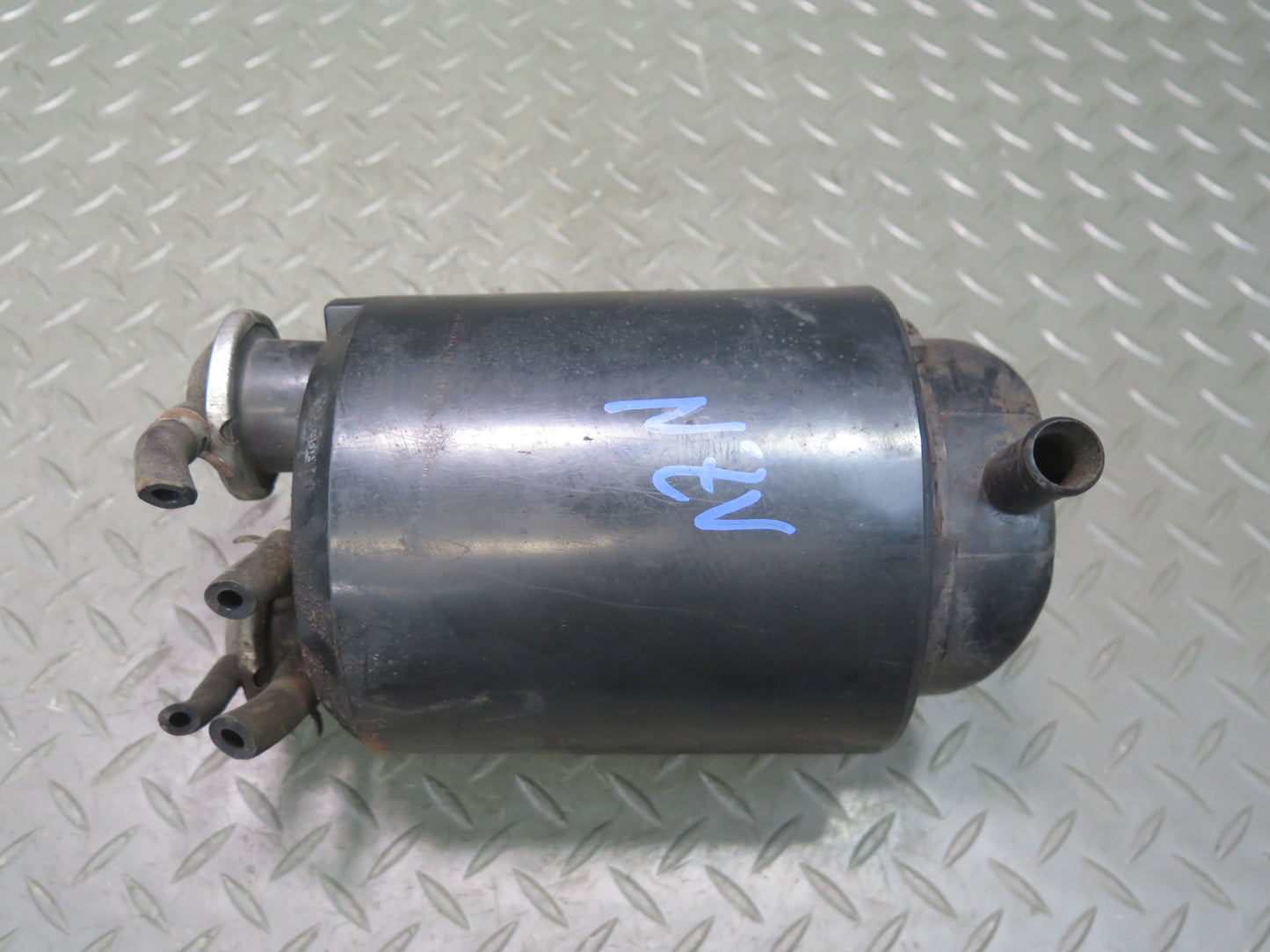 86-88 Nissan Z31 300ZX Fuel Evap Vapor Charcoal Canister 14950-16E01 OEM
