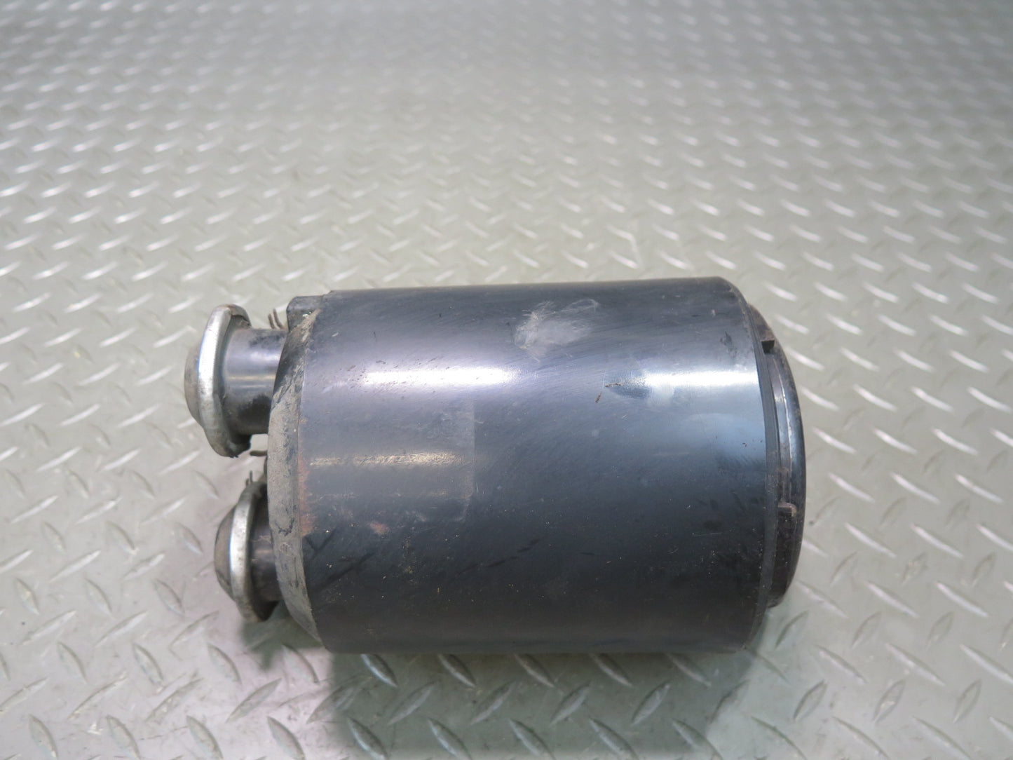 86-88 Nissan Z31 300ZX Fuel Evap Vapor Charcoal Canister 14950-16E01 OEM