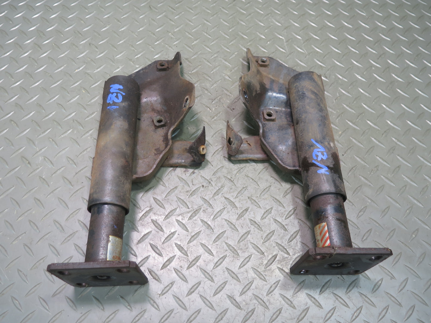 84-86 Nissan Z31 300ZX 2+0 Front Left & Right Bumper Reinforcement Shock Set OEM