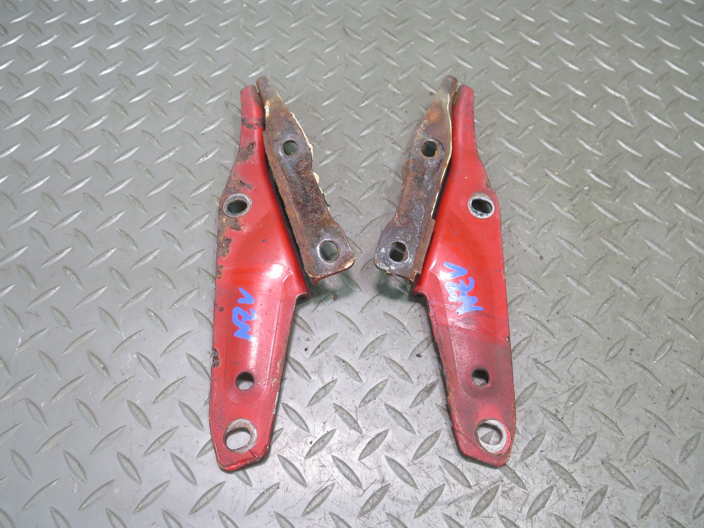 84-86 Nissan Z31 300ZX 2+0 Turbo Set of 2 Front Left Right Hood Hinge RED OEM