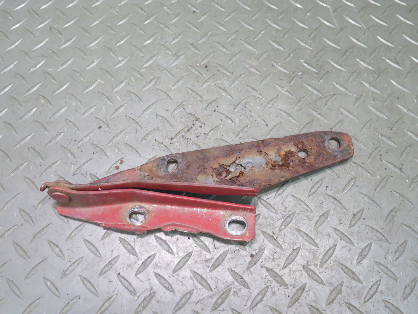84-86 Nissan Z31 300ZX 2+0 Turbo Set of 2 Front Left Right Hood Hinge RED OEM