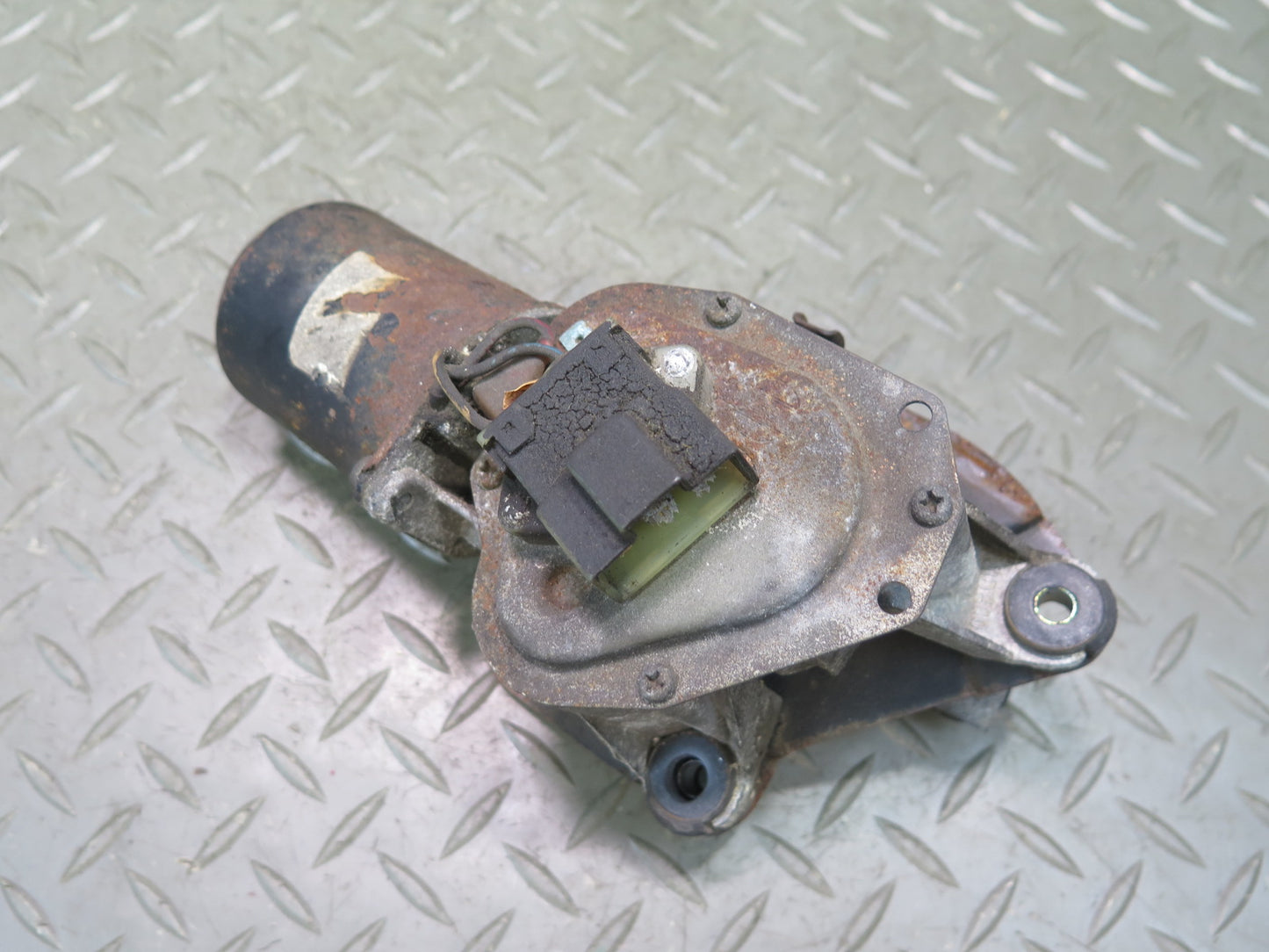 84-89 Nissan Z31 300ZX Windshield Wiper Transmission Motor 60K Miles OEM