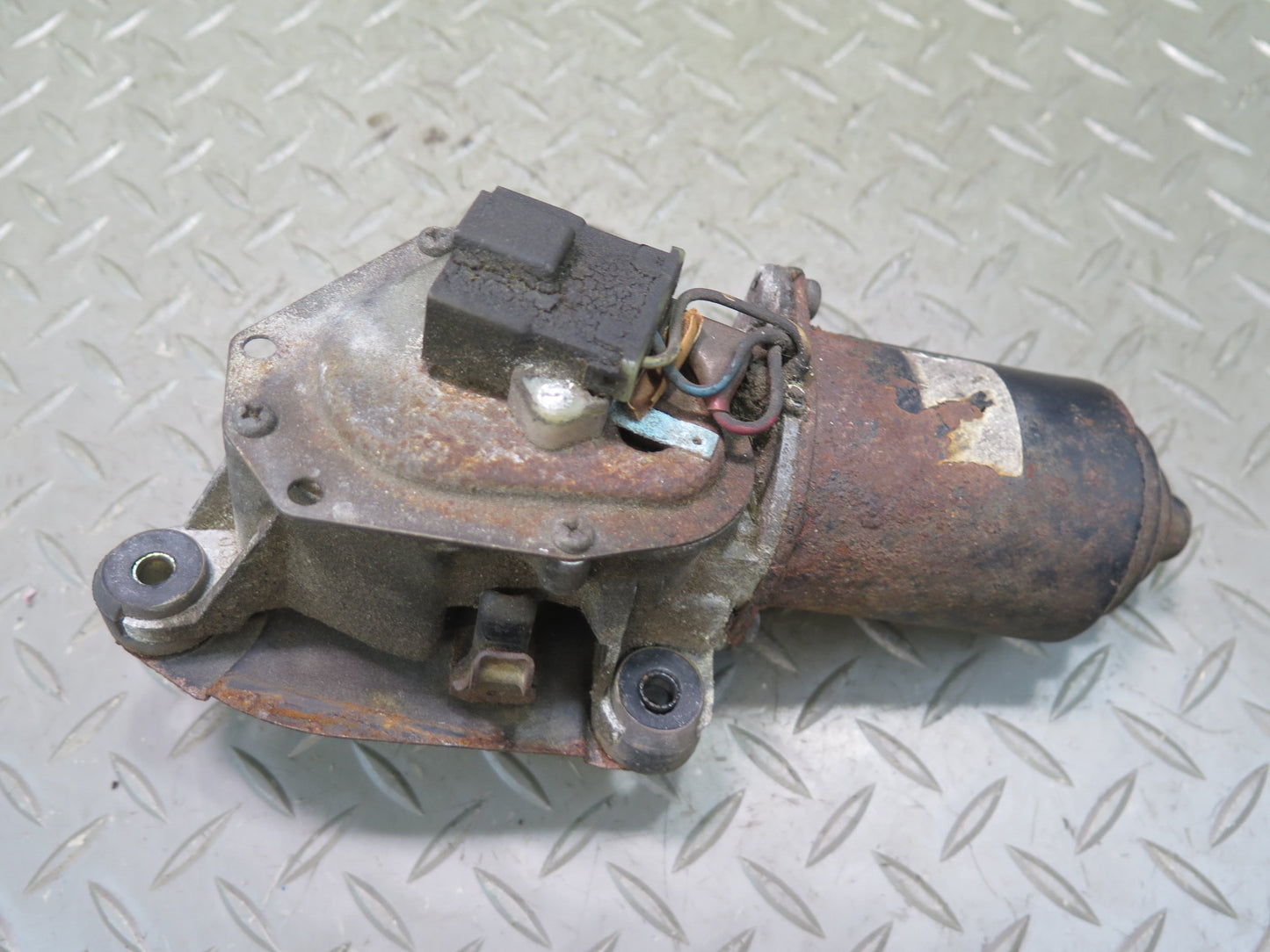 84-89 Nissan Z31 300ZX Windshield Wiper Transmission Motor 60K Miles OEM