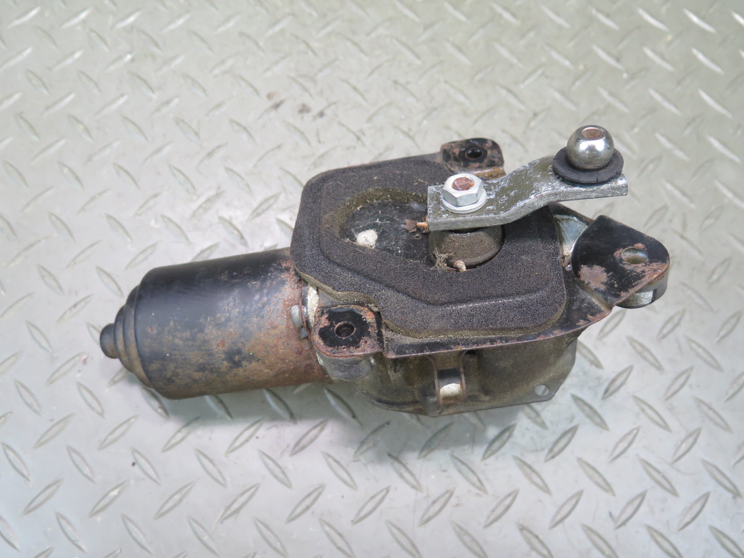 84-89 Nissan Z31 300ZX Windshield Wiper Transmission Motor 60K Miles OEM