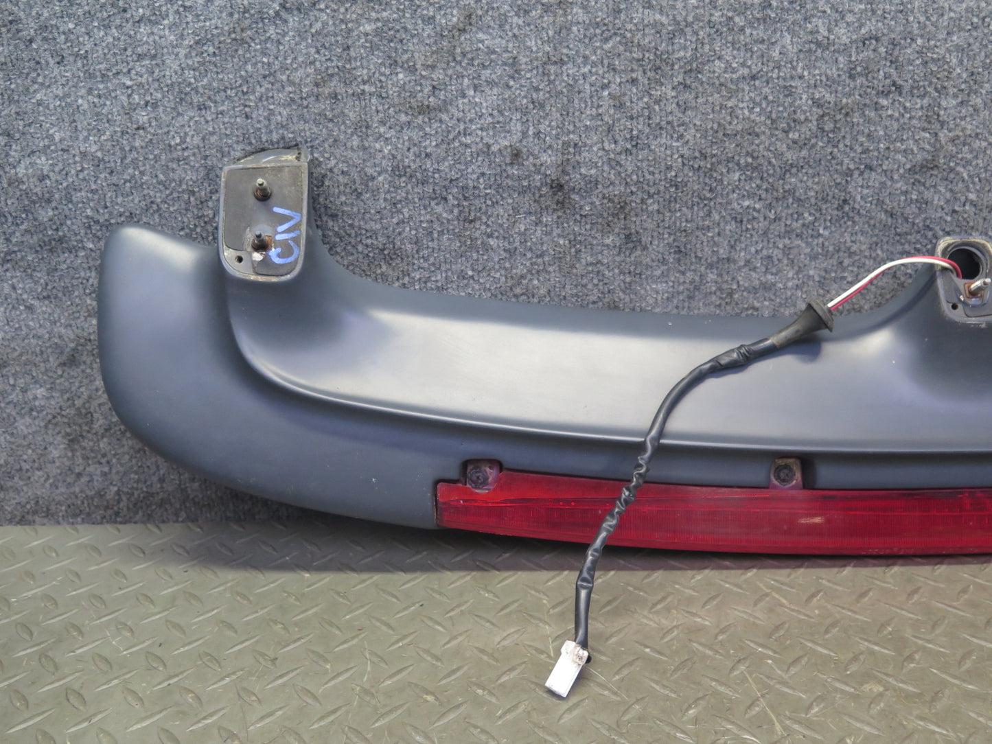 99-01 Isuzu Vehicross Rear Spoiler w 3RD Third Brake Light Assembly OEM
