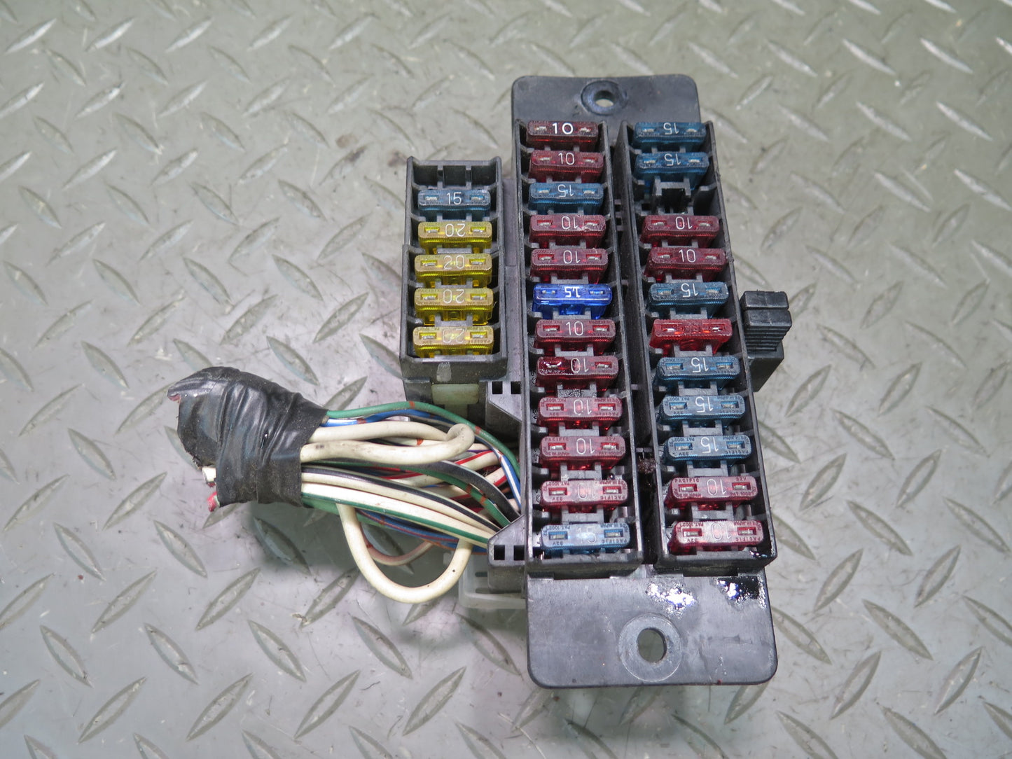 84-86 Nissan Z31 300ZX Junction Fuse Relay Box Module OEM