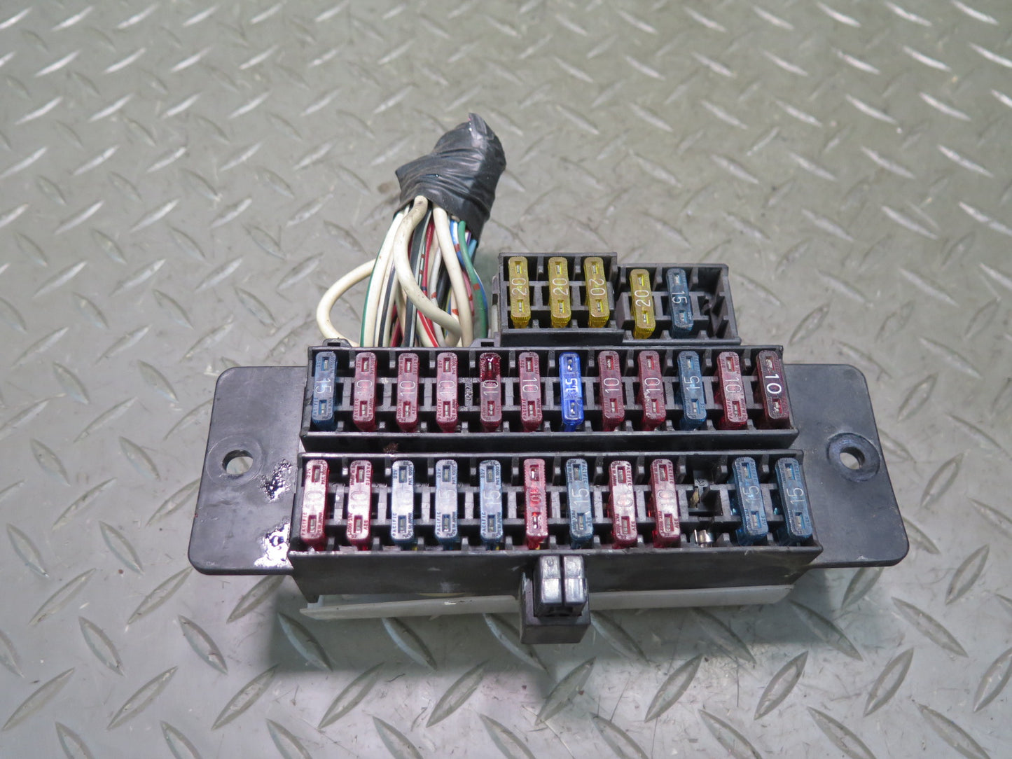84-86 Nissan Z31 300ZX Junction Fuse Relay Box Module OEM