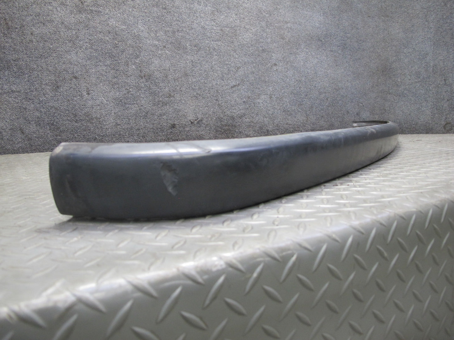 77-85 Mercedes W123 Sedan Rear Bumper Impact Strip Rubber Trim Cover Pad OEM