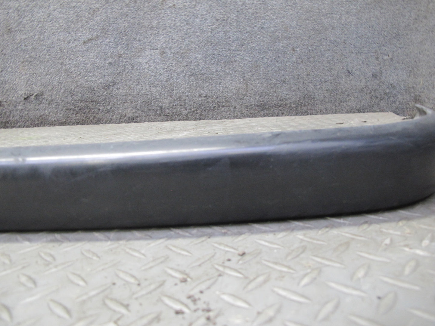 77-85 Mercedes W123 Sedan Rear Bumper Impact Strip Rubber Trim Cover Pad OEM