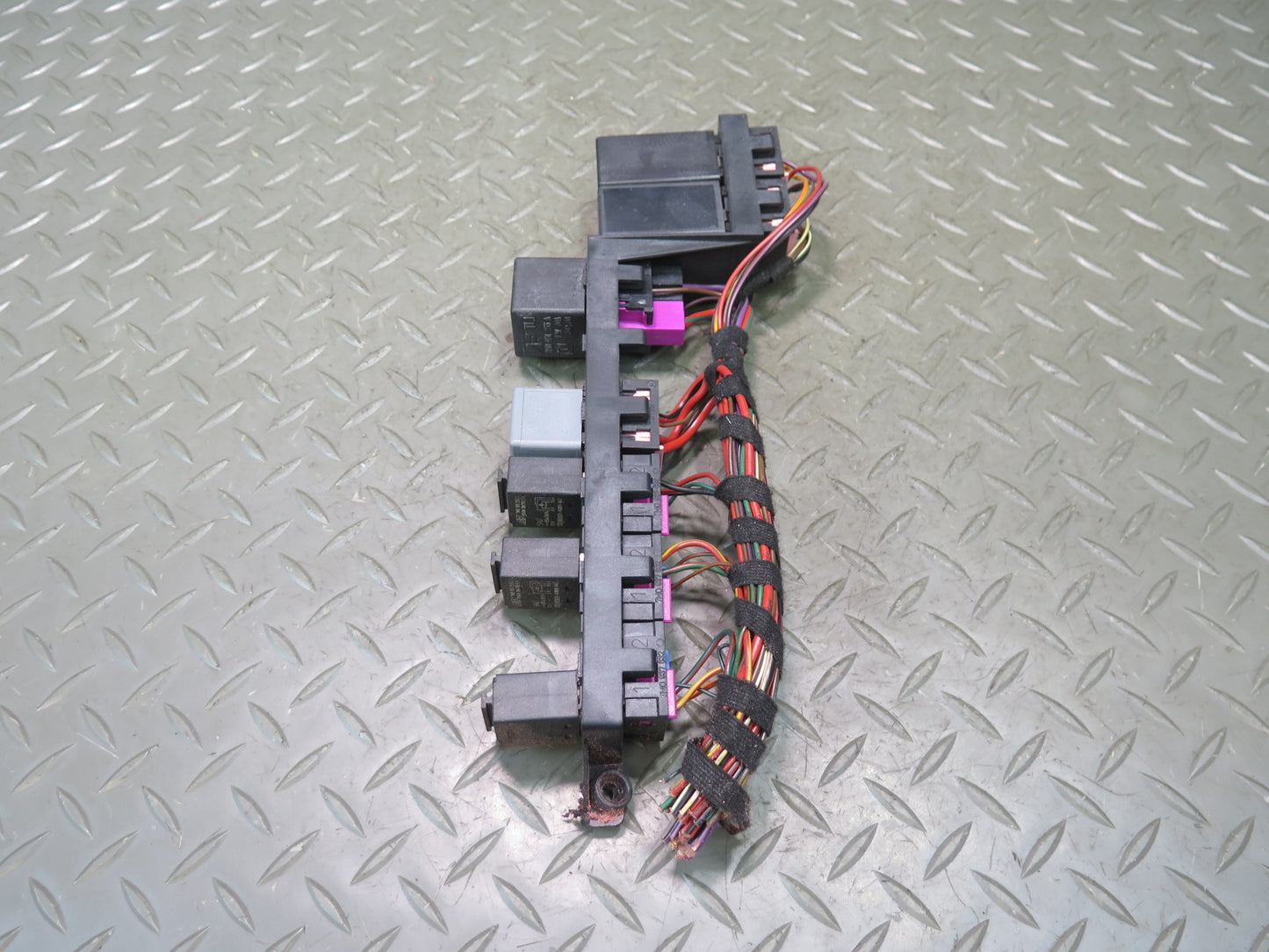 2006-2008 Bentley Flying Spur Fuse Box Relay Box Plate Module Unit