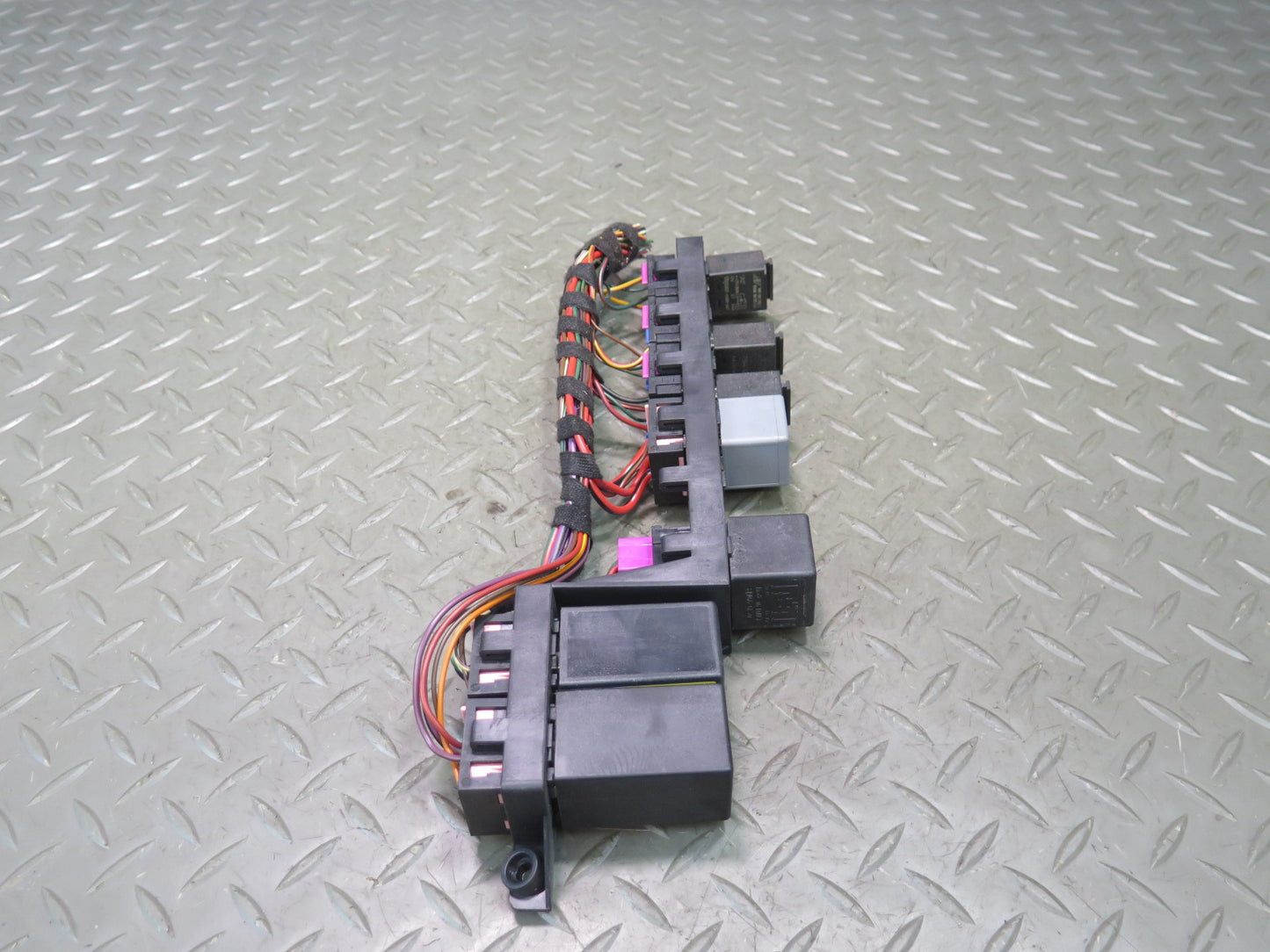 2006-2008 Bentley Flying Spur Fuse Box Relay Box Plate Module Unit