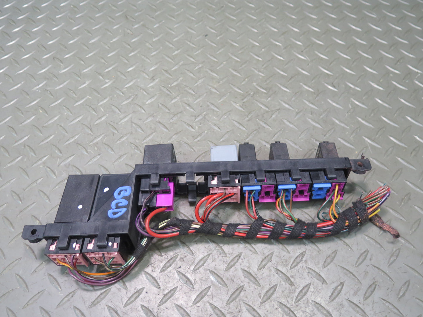 2006-2008 Bentley Flying Spur Fuse Box Relay Box Plate Module Unit