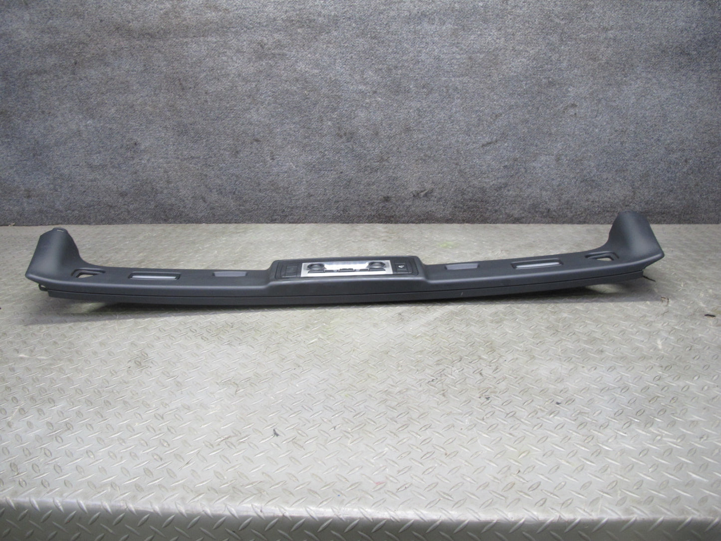 08-13 BMW E88 135I Front Windshield Upper Trim Panel w Dome Light Lamp OEM