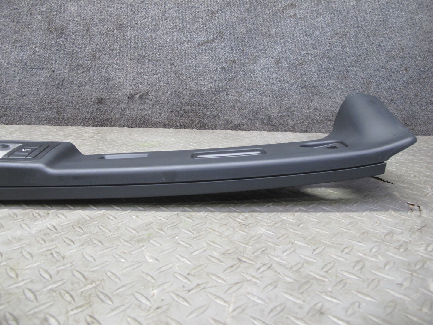 08-13 BMW E88 135I Front Windshield Upper Trim Panel w Dome Light Lamp OEM