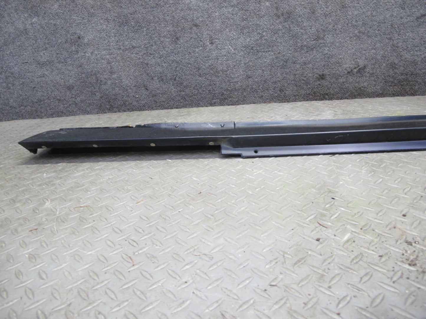 84-96 Chevrolet Corvette C4 Left & Right Side Skirt Rocker Panel Molding Set OEM
